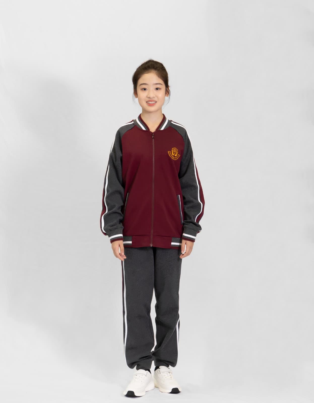 特点及不同场合穿着需求,学校的着装要求是:1,在校期间统一穿全套校服